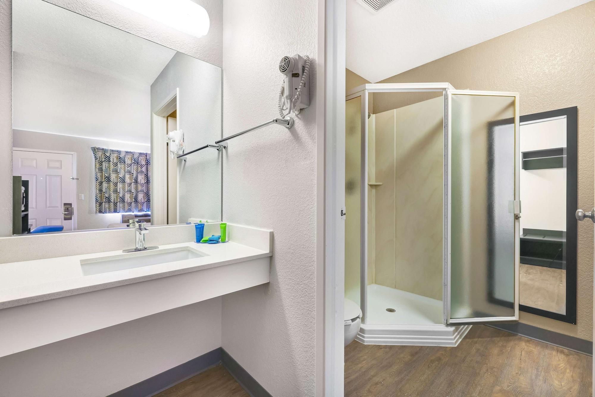 Motel 6-Kirkland, Wa - North Kirkland Ngoại thất bức ảnh